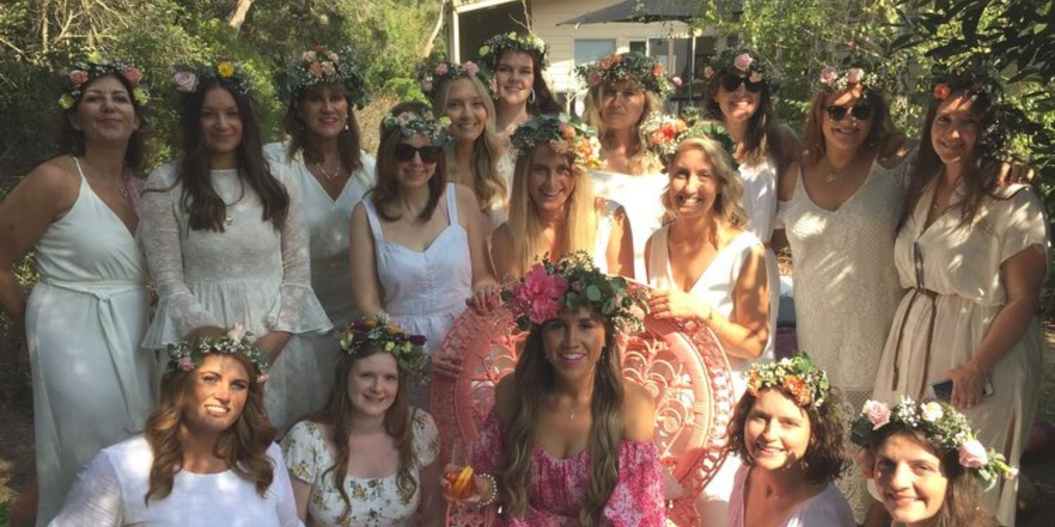 Hens Parties - Hens, Bubbles and Flower Crowns