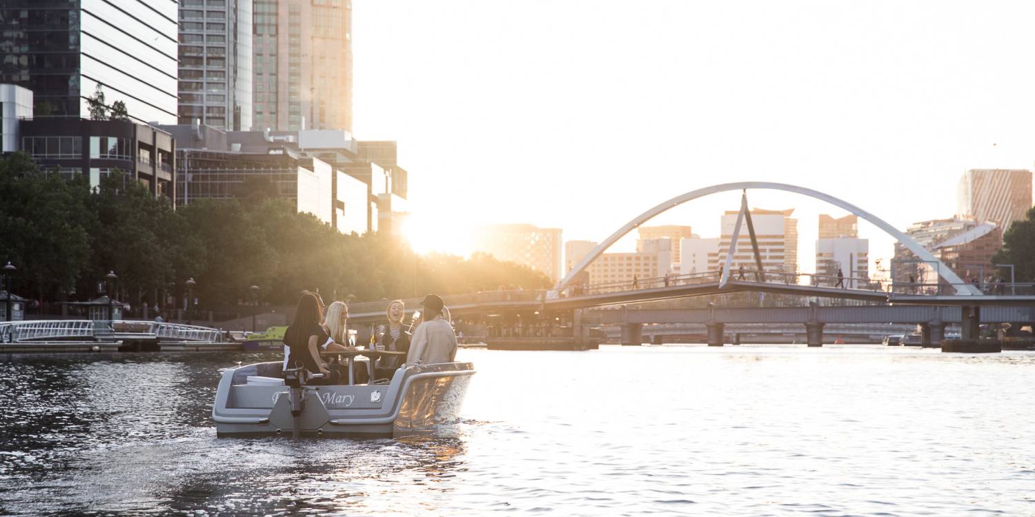 Melbourne Laneways Mystery Picnic with Self Drive Boat